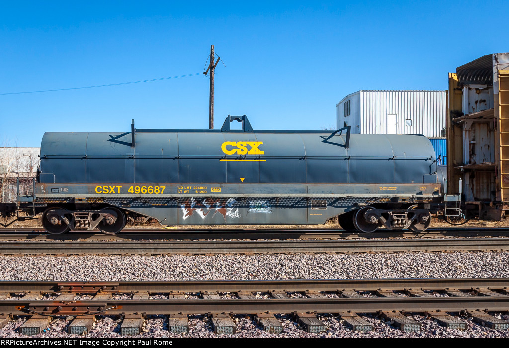 CSXT 496687, 42-ft Coil Car EB on UPRR